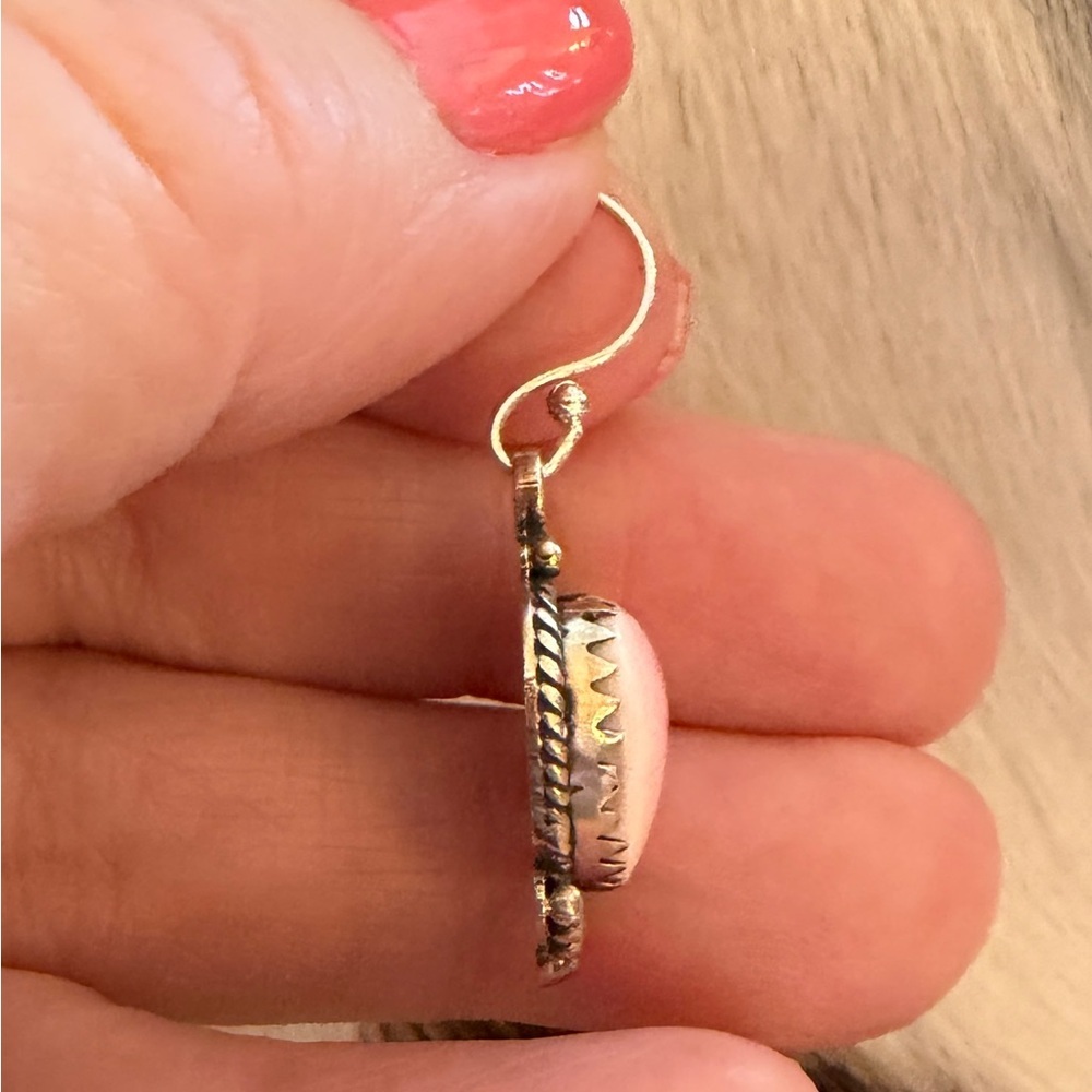 ❤️ Queen Pink Conch Navajo Style Heart Dangle Earrings Sterling Silver 7.7 Grams - Picture 8 of 11